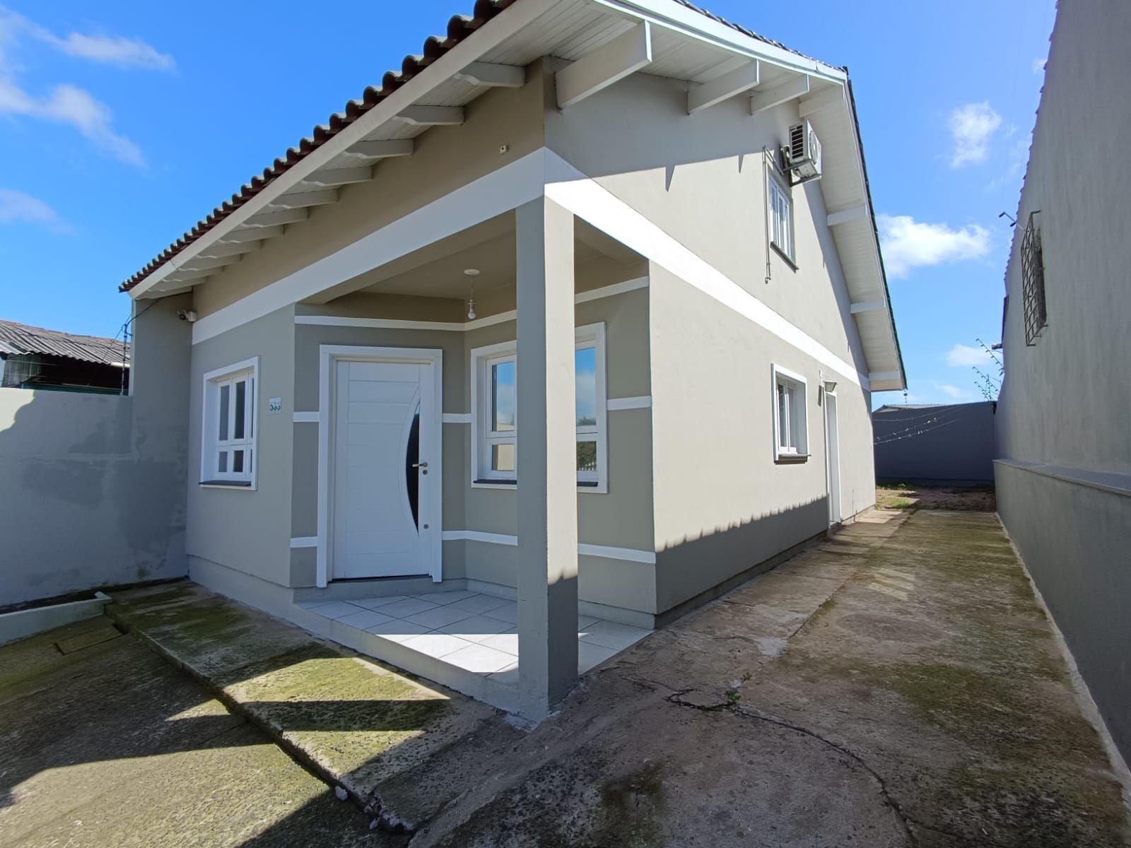 Casa 3 dormitórios, 1 suíte, 2 vagas, Bairro Vista Alegre — foto 2
