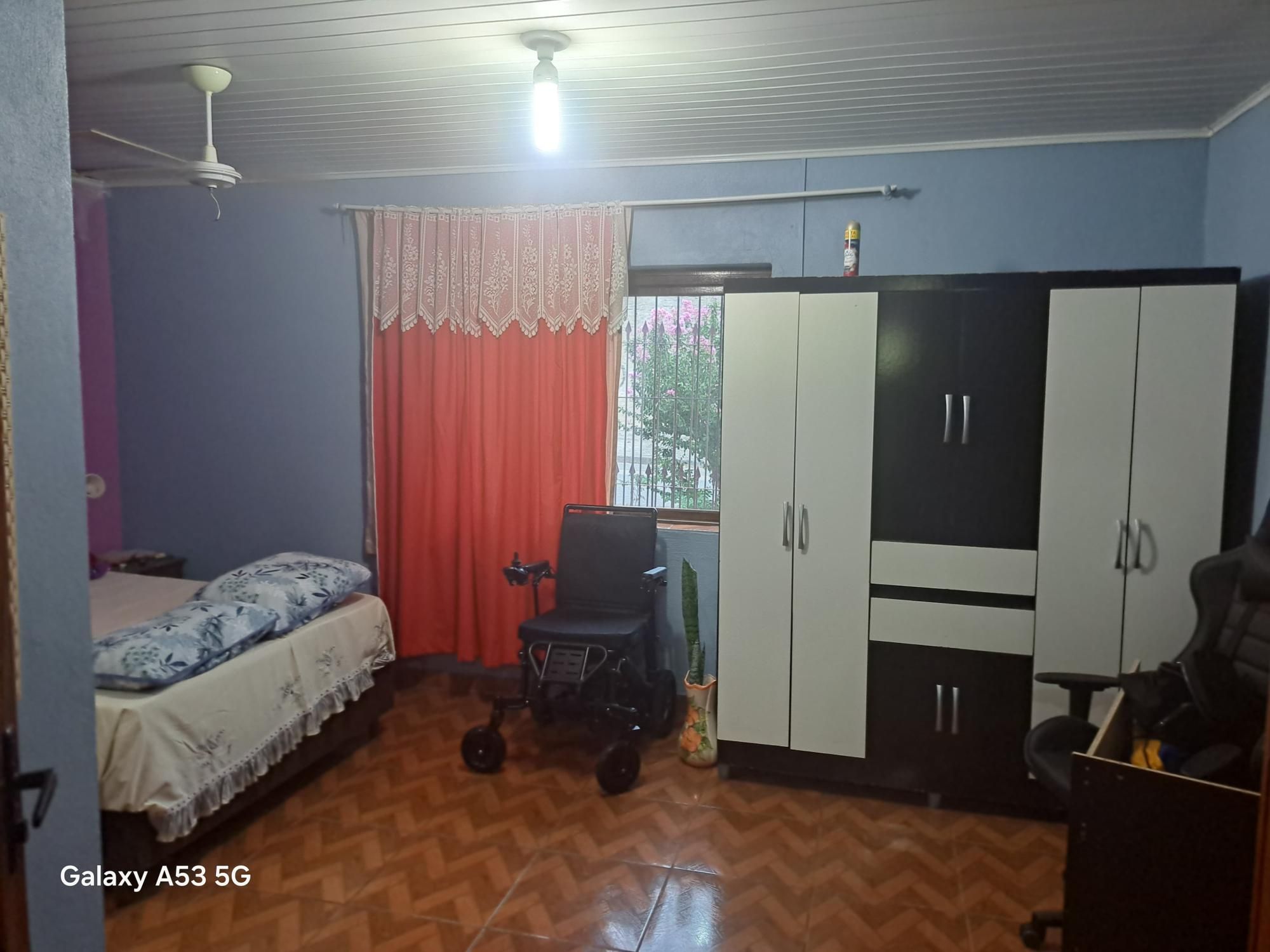 Casa 2 dormitórios, 1 suíte, 2 vagas de garagem, Bairro Fátima — foto 5