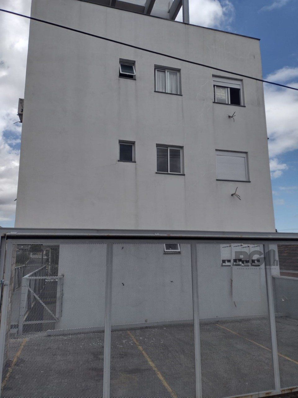 Apartamento à venda com 1 quarto, 32m² - Foto 2