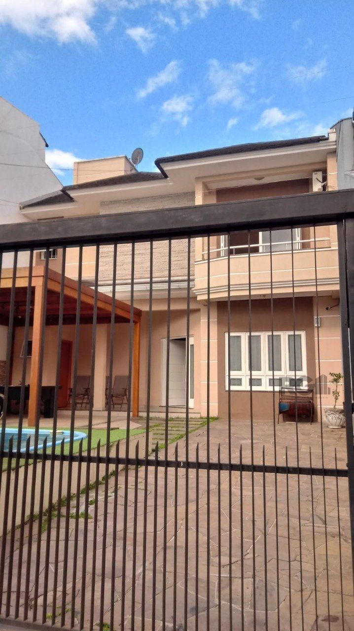Sobrado à venda com 3 quartos, 172m² - Foto 1