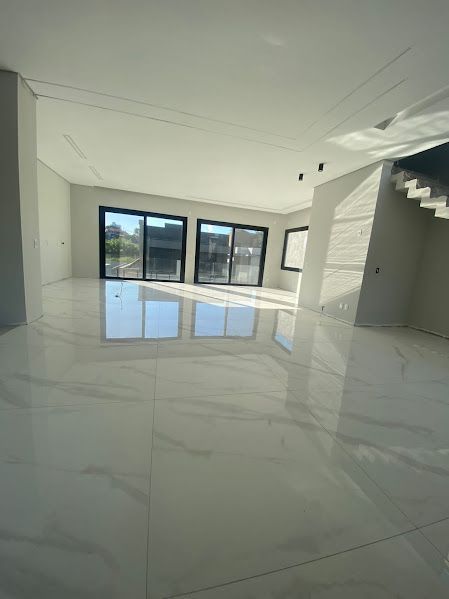 Casa em condomínio, 3 dormitórios, 3 suítes, 3 vagas, Bairro Centro — foto 3