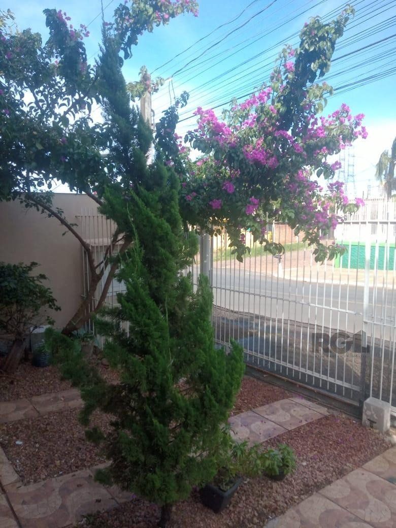 Casa sobrado 3 dormitórios, 1 suíte, vagas de garagem, Bairro Jd do Bosque — foto 4