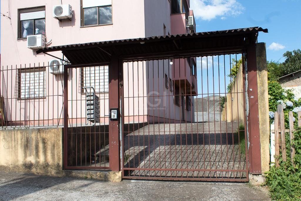 Apartamento térreo, 2 dormitórios, 1 suíte, 1 vaga Bairro Cohab — foto 2