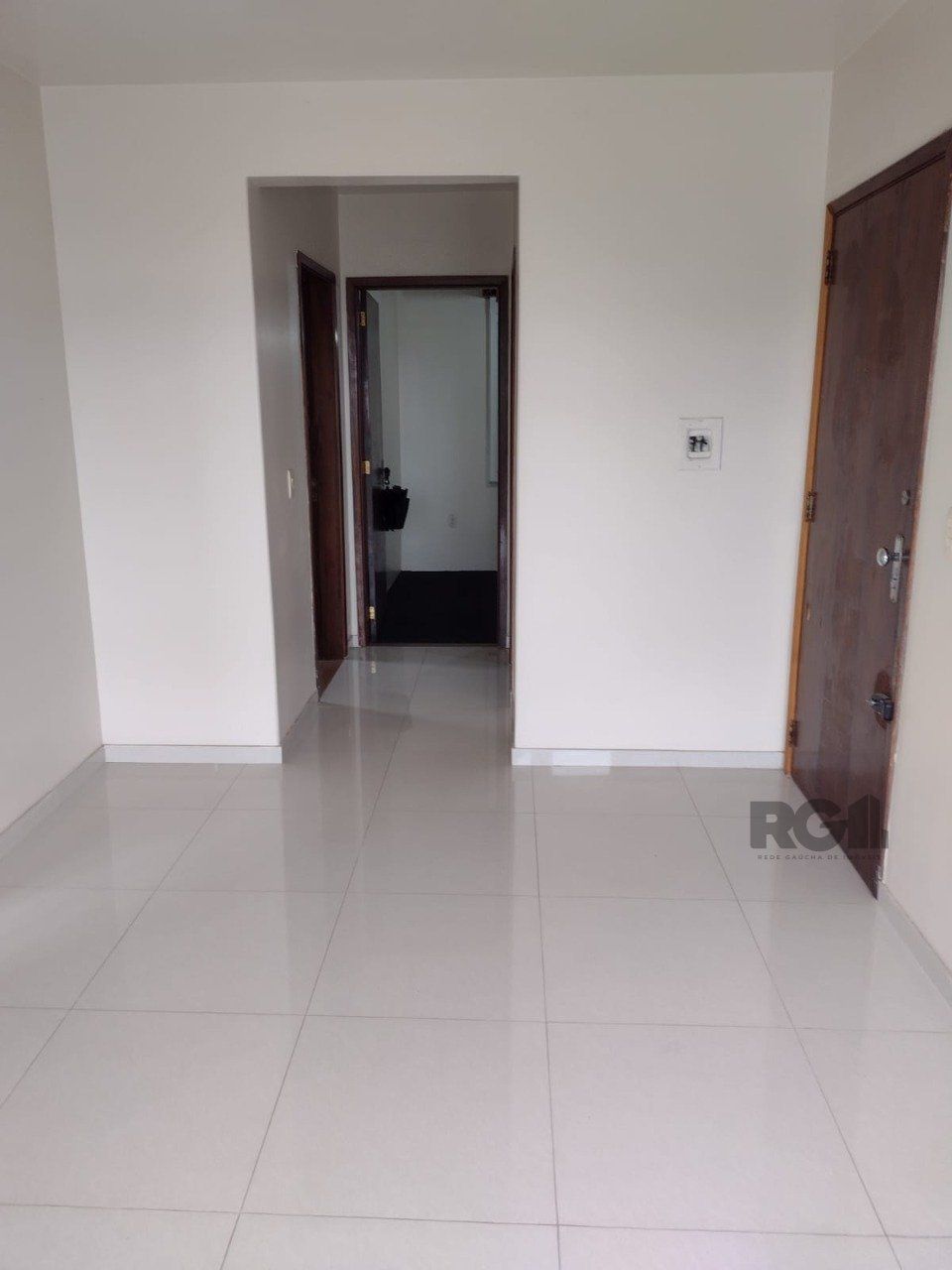 Apartamento 2 dormitórios, vaga coberta, Bairro Vila Eunice Nova — foto 3