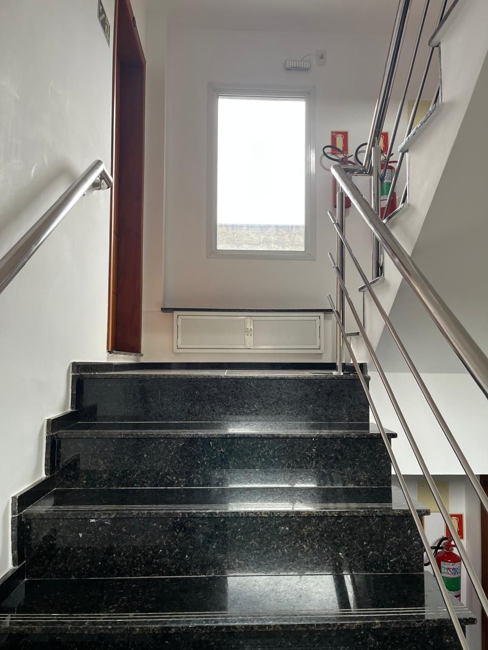 Apartamento 2 dormitórios, 1 vaga, Bairro Silveira Martins — foto 3