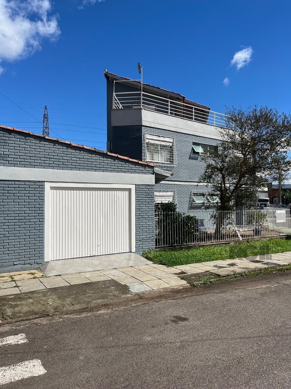 Apartamento à venda com 2 quartos, 81m² - Foto 1