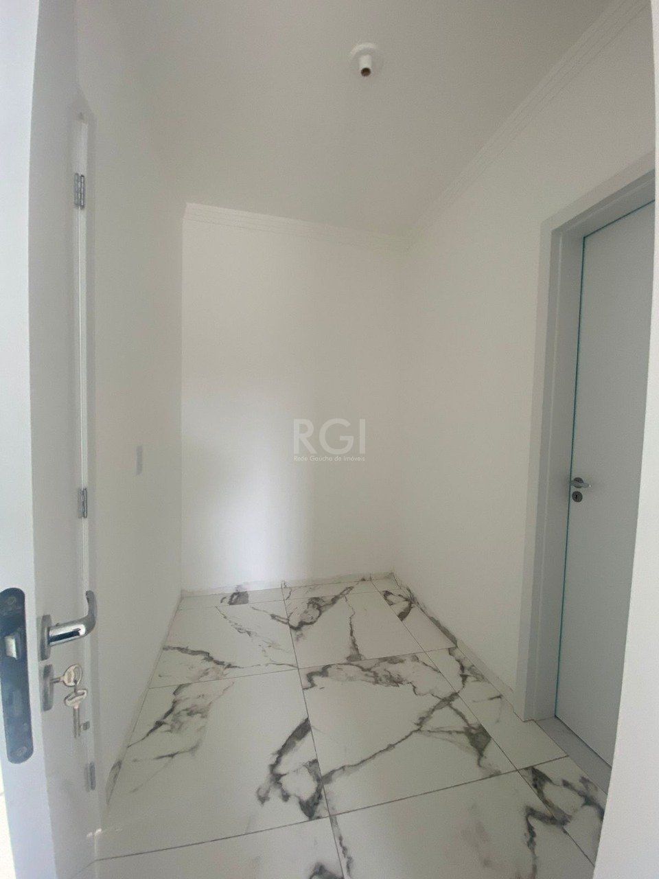 Casa 3 dormitórios, 1 suíte, 2 vagas de garagem, Bairro Vila Fátima — foto 5