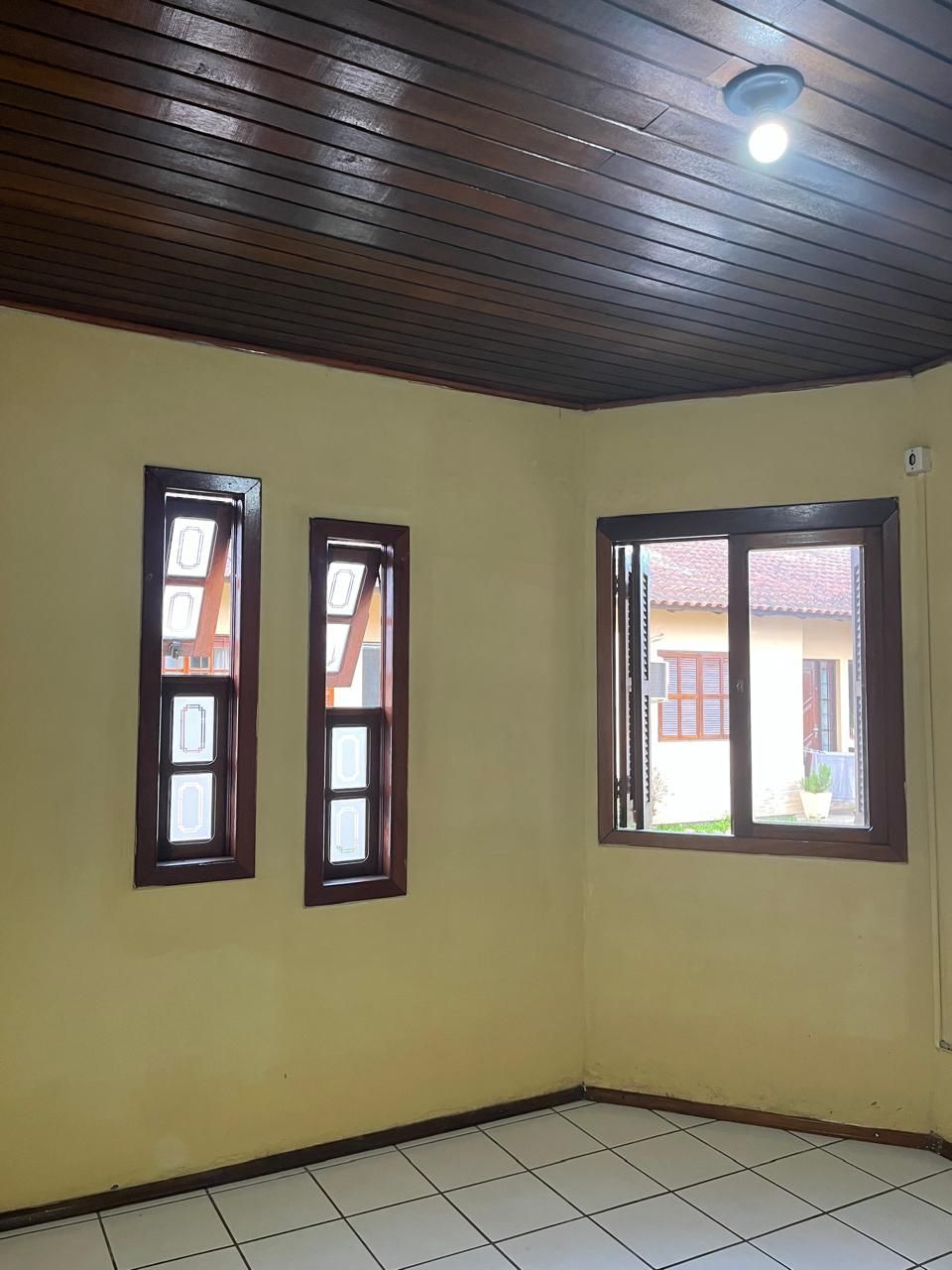 Casa em condomínio 1 dormitório, 1 vaga, Bairro Vila Cachoeirinha — foto 5