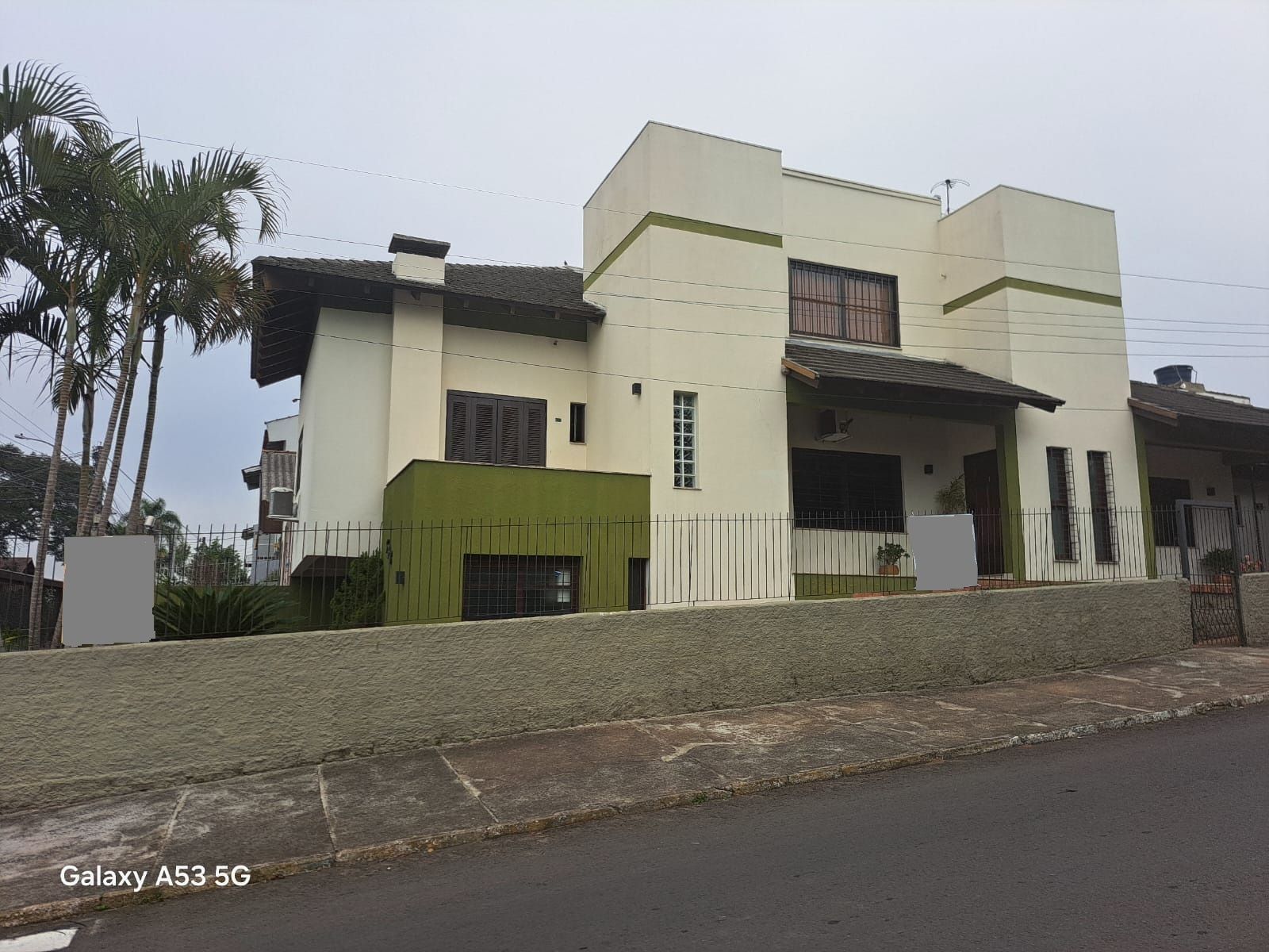 Casa sobrado 4 dormitórios, 2 vagas Bairro Imbuí — foto 2