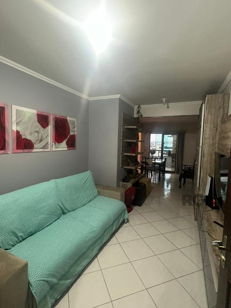Apartamento semi mobiliado, 2 dormitórios, 1 suíte, vaga de garagem, Bairro Vila Veranópolis — foto 3