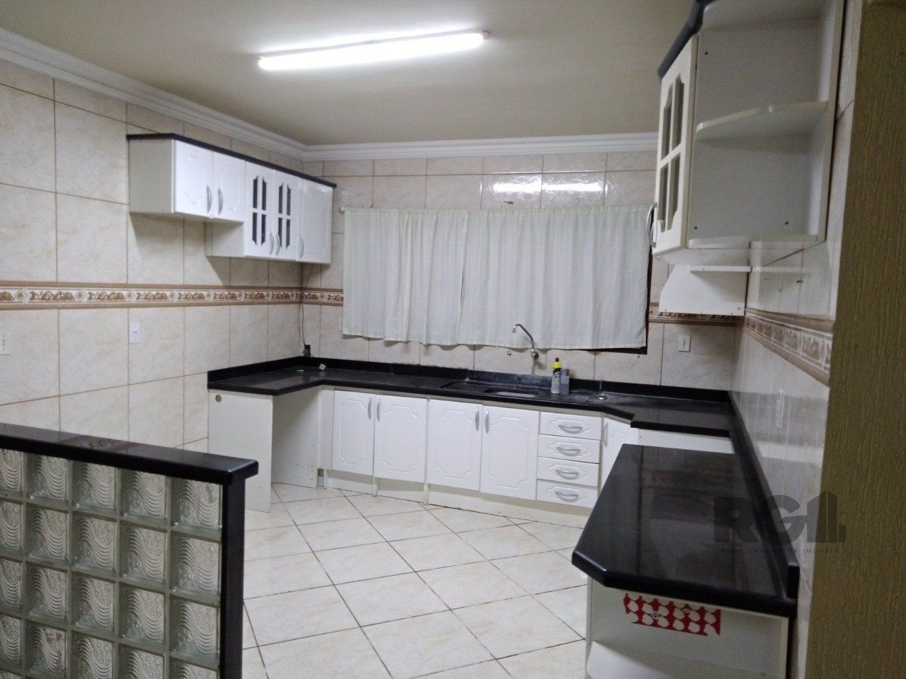 Casa à venda com 3 quartos, 331m² - Foto 18