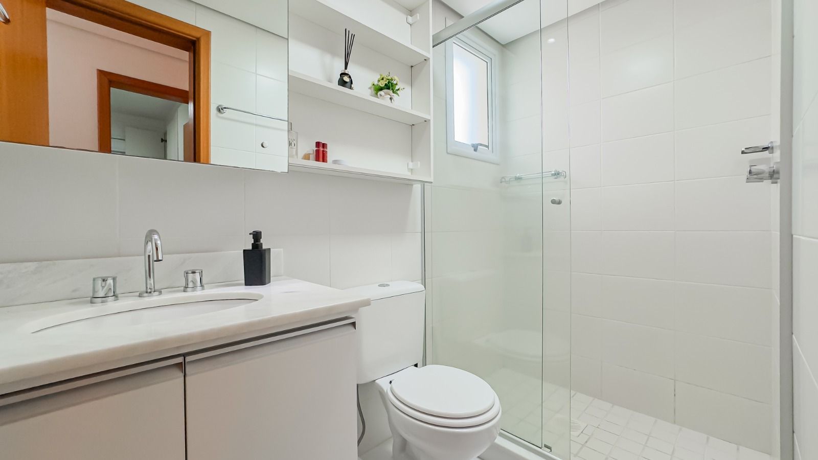 Apartamento à venda com 2 quartos, 63m² - Foto 8