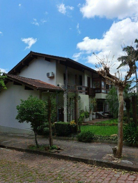 Casa à venda com 3 quartos, 149m² - Foto 2