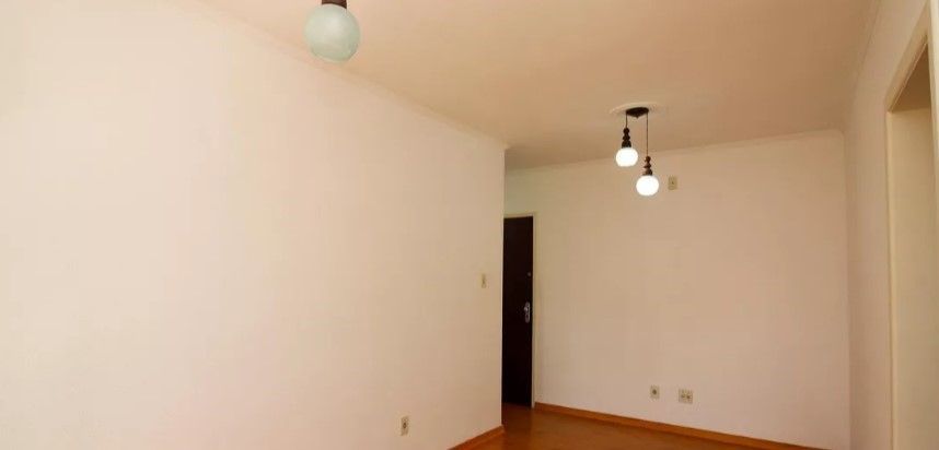 Apartamento à venda com 56m², 2 quartos, 1 vaga no bairro Santana em Porto Alegre