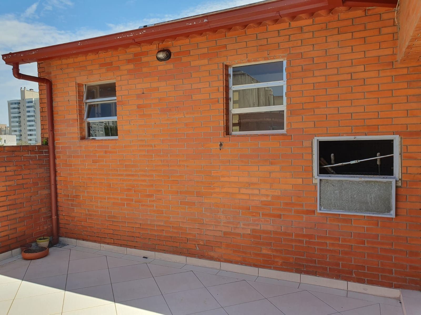 Apartamento à venda com 3 quartos, 150m² - Foto 3