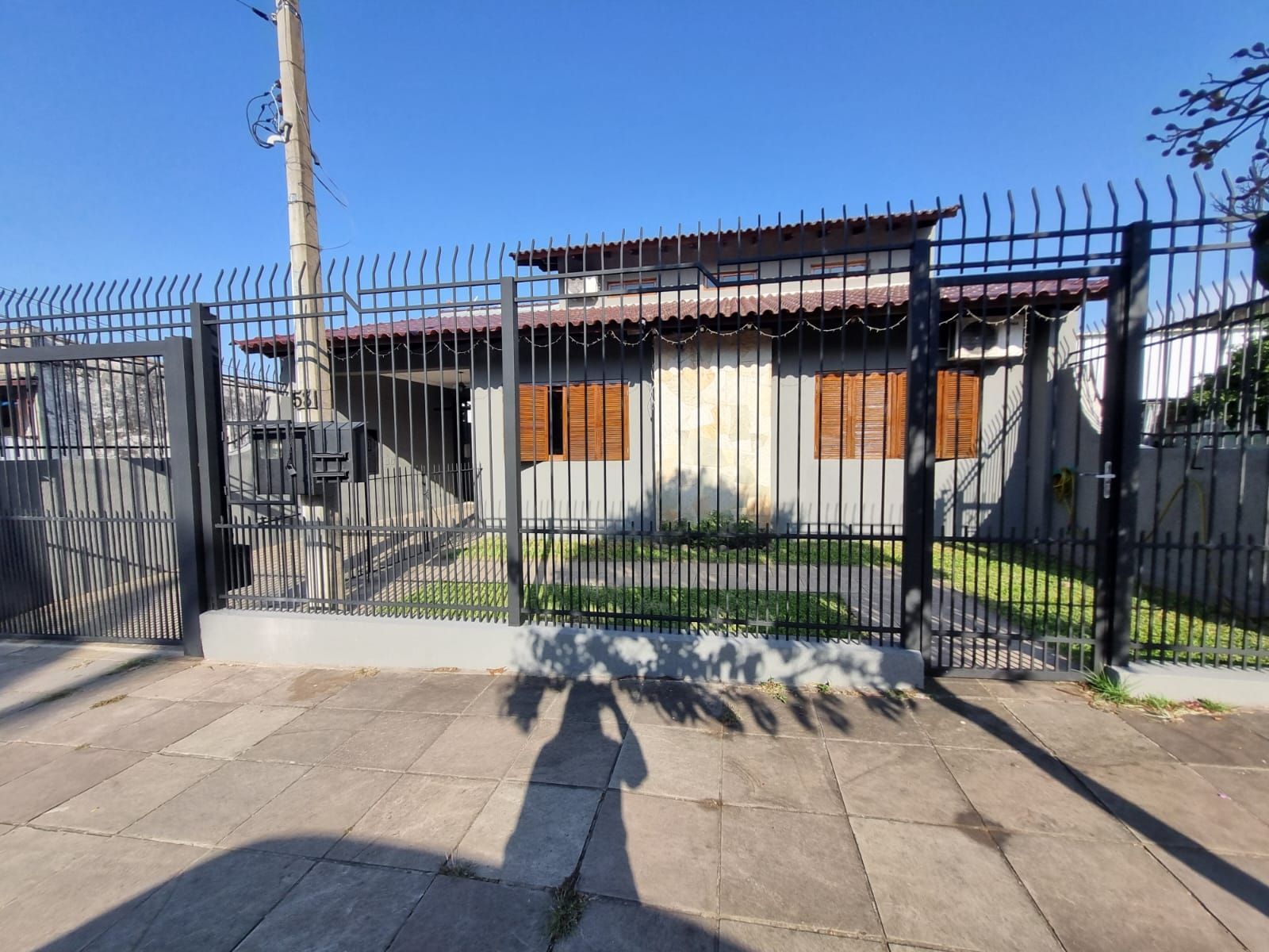 Casa para Venda - 177m², 4 dormitórios, sendo 1 suites, 2 vagas - Partenon