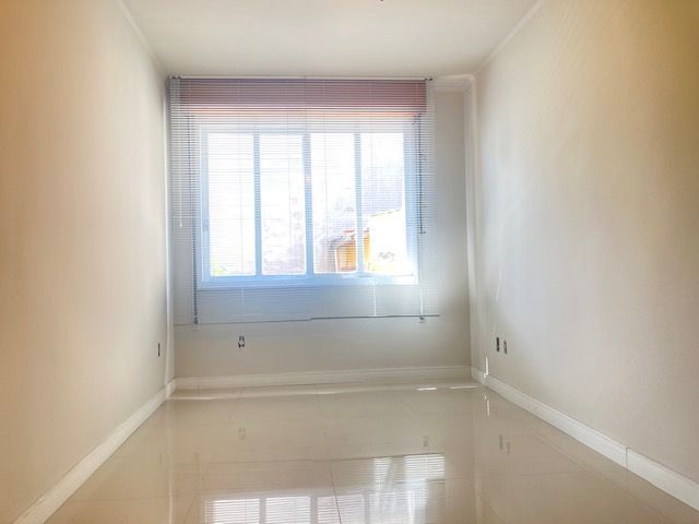 Apartamento, 1 dormitório no bairro Centro Histórico em Porto Alegre para Comprar