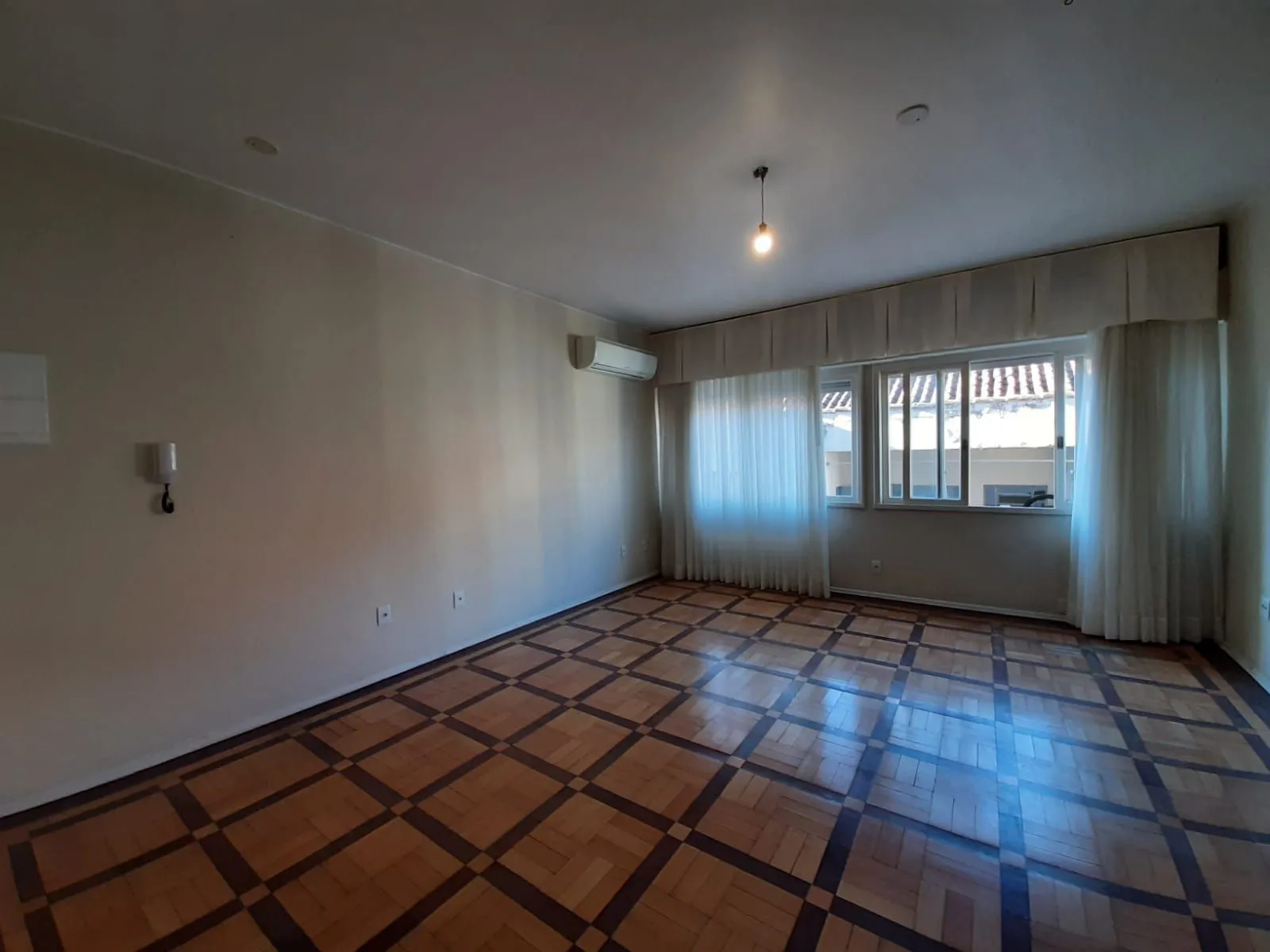 Apartamento com 86m², 2 dormitórios no bairro Santana em Porto Alegre para Comprar
