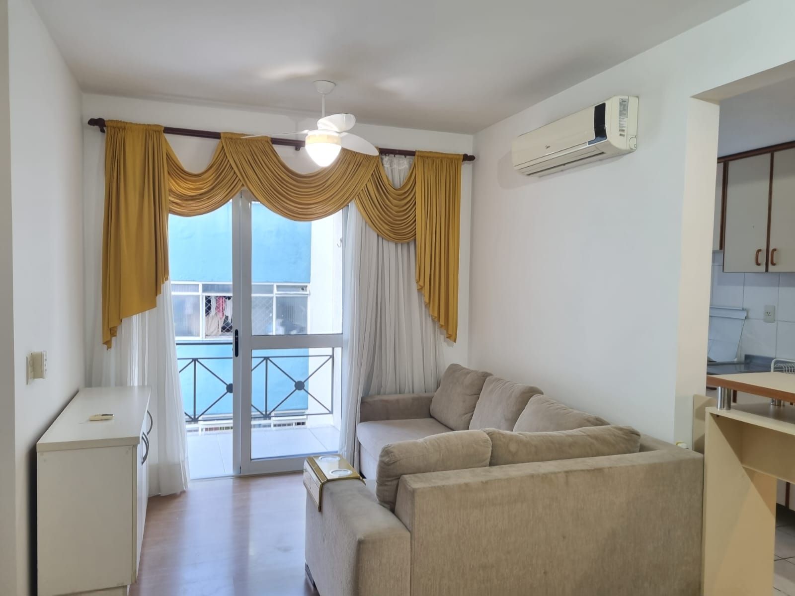 Apartamento de 3 dormitórios, sendo 1 suíte, no bairro Santo Antonio.