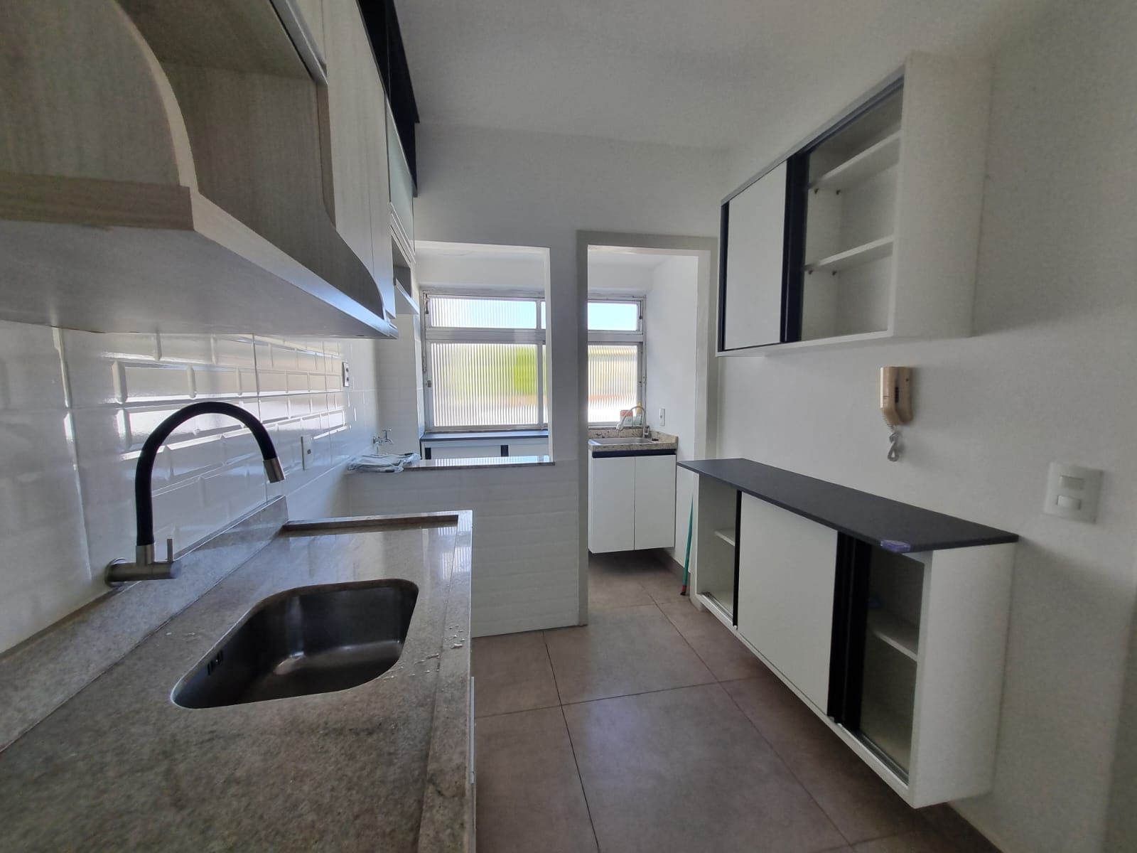 Apartamento de 2 dormitórios no bairro Partenon. — foto 4