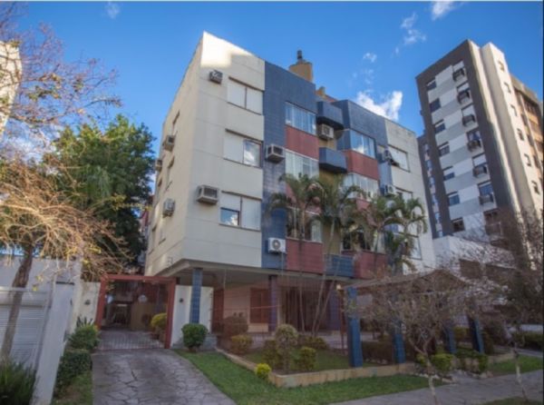 Cobertura à venda com 3 quartos, 174m², 2 vagas, Rua Doutor Pereira Neto no bairro Tristeza em Porto Alegre