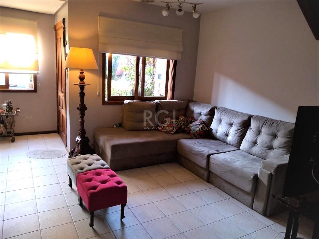 Casa de Condomínio à venda com 3 quartos, 147m² - Foto 2