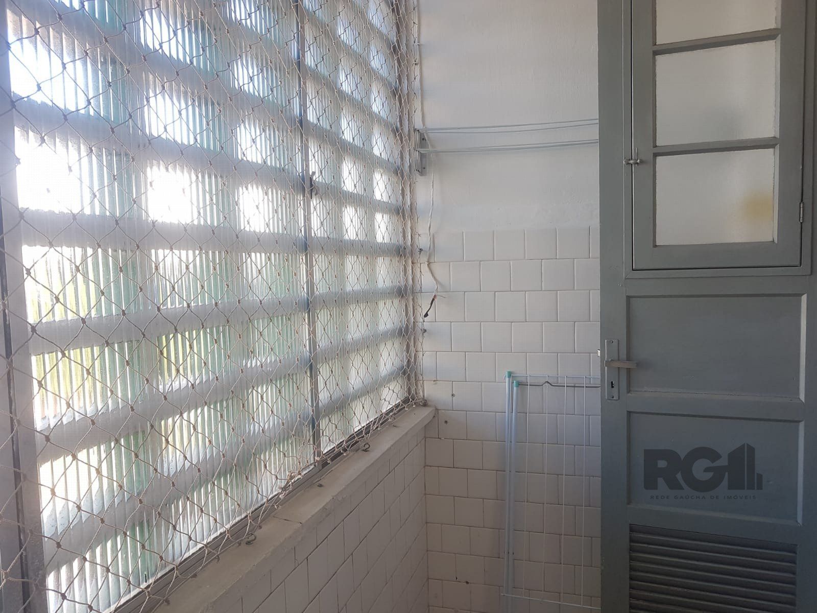 Apartamento à venda com 2 quartos, 67m² - Foto 7