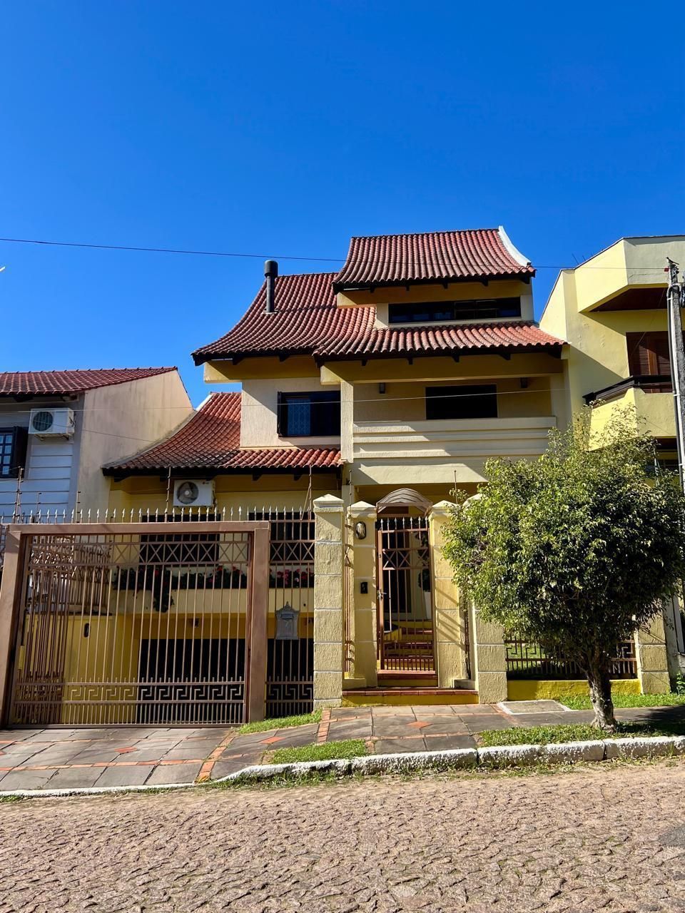Sobrado 4 quartos à venda, 412m², Jardim São Pedro - Porto Alegre