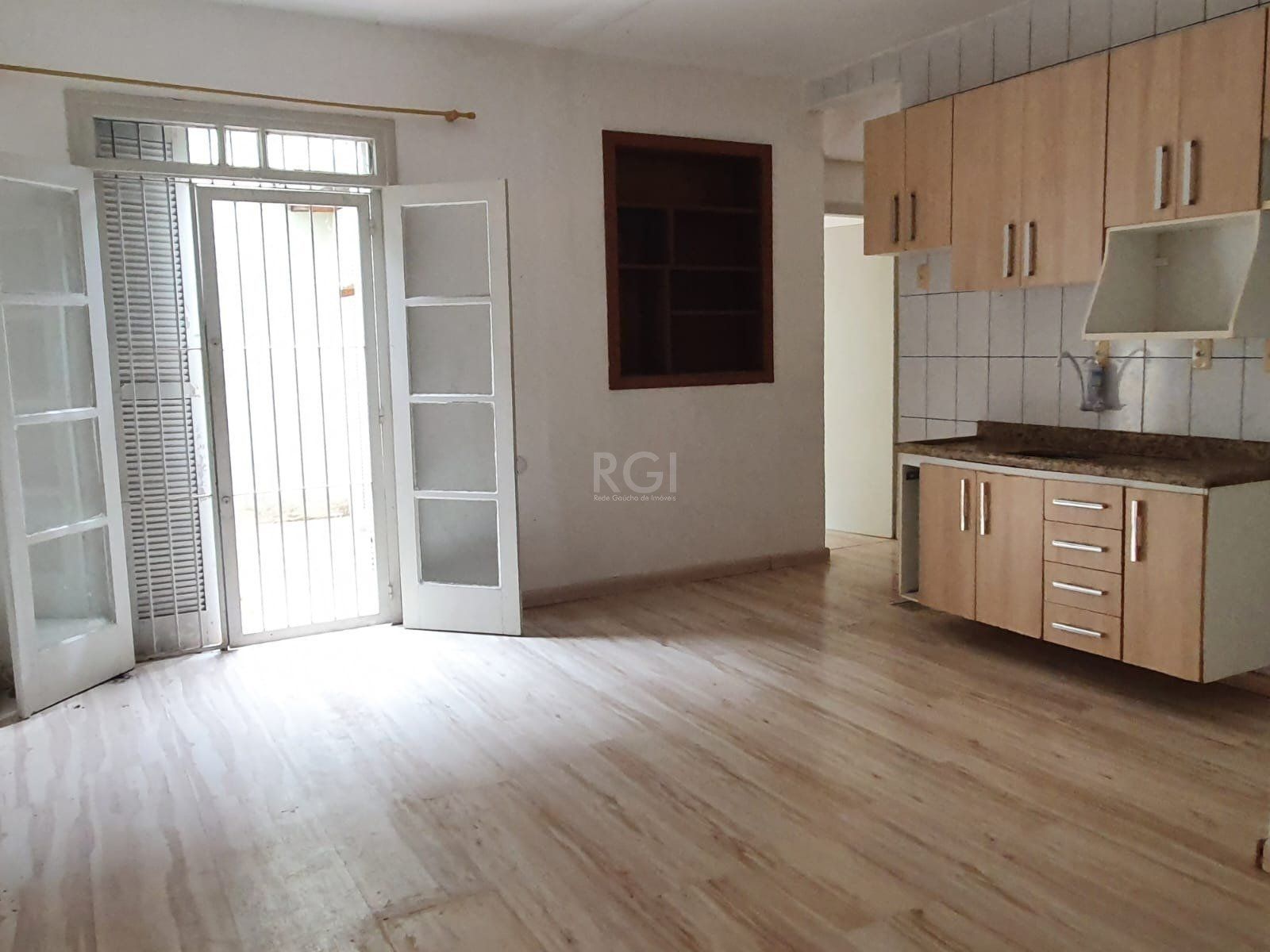 Apartamento à venda com 40m², 1 quarto no bairro Santana em Porto Alegre