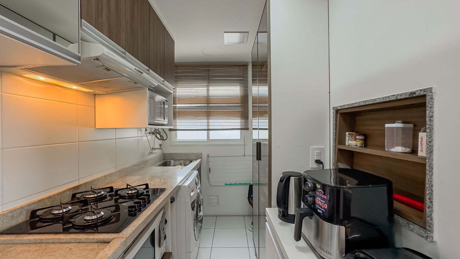 Apartamento à venda com 2 quartos, 63m² - Foto 11