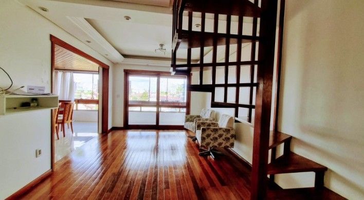 Linda cobertura de 4 dormitórios,1 suíte , 4 banheiros para venda, 4 vagas de garagens cobertas e escrituradas, 1 terraço com deck, piscina e churrasqueira no bairro Jardim Lindóia em Porto Alegre/RS.