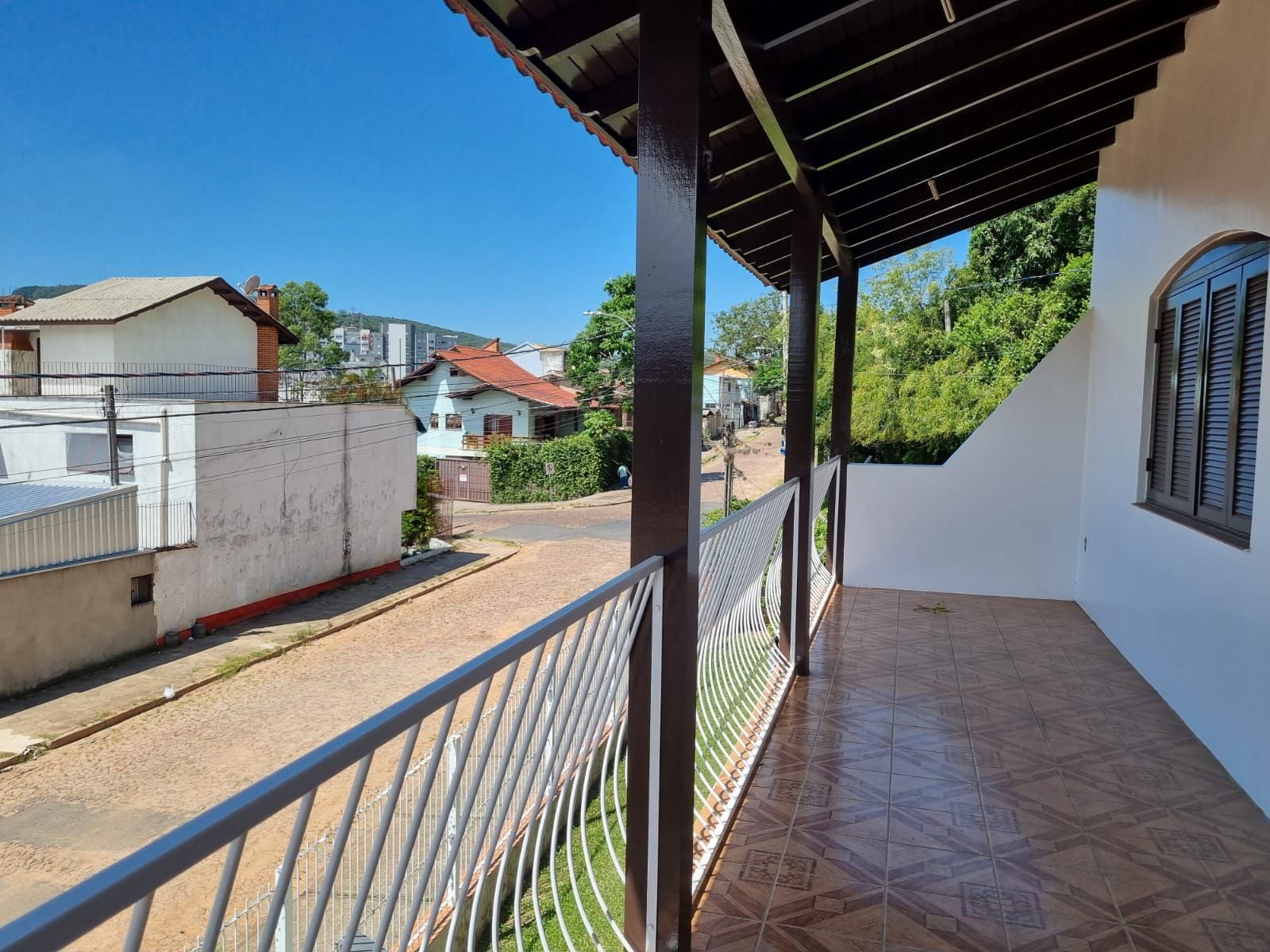 Casa à venda com 5 quartos, 400m² - Foto 1