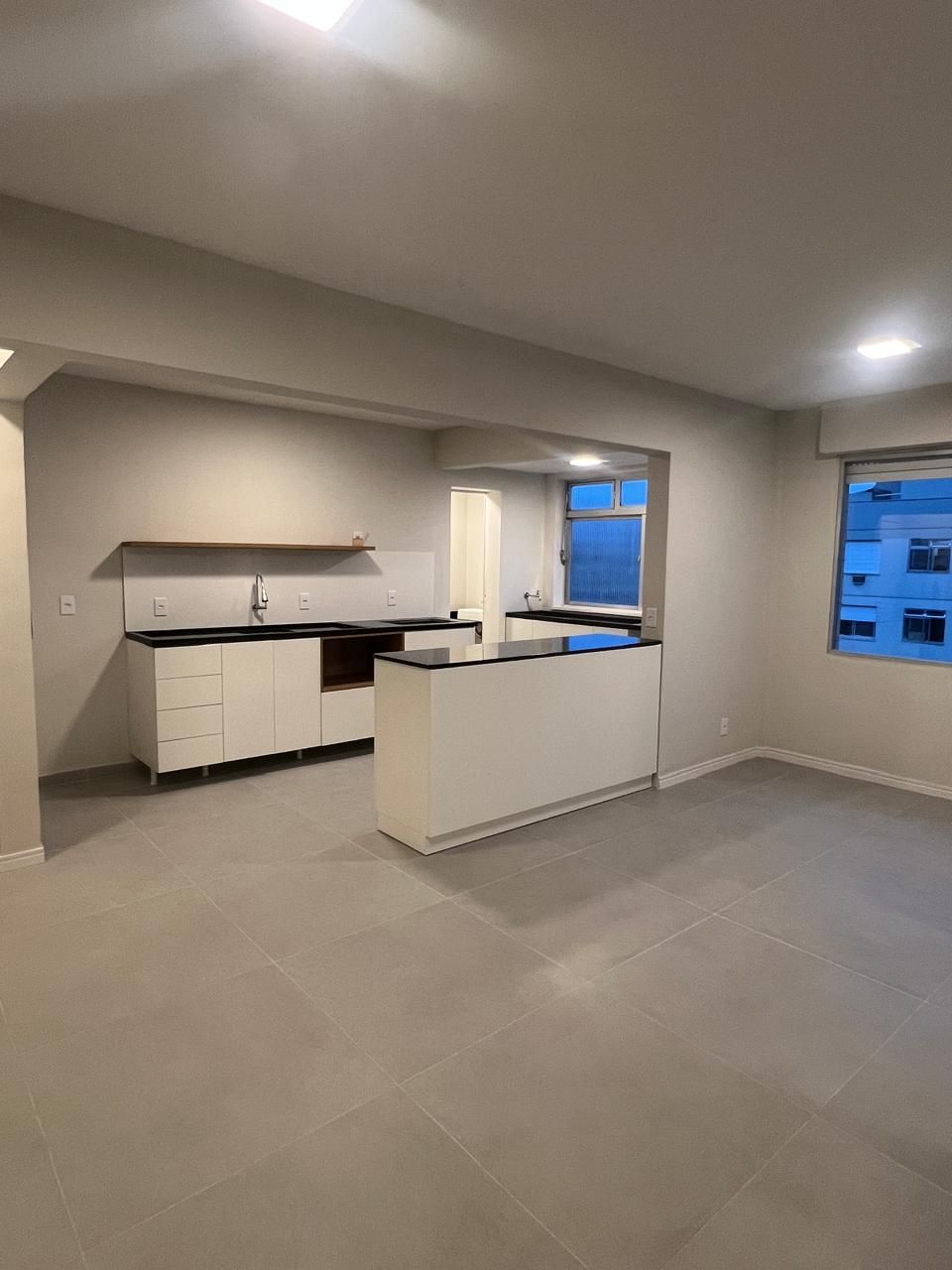 Apartamento à venda com 3 quartos, 79m² - Foto 3