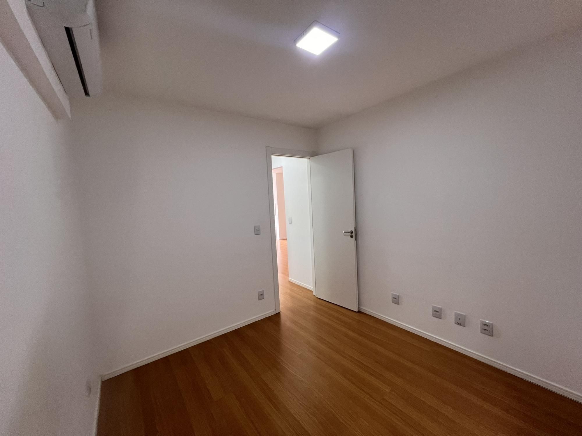 Apartamento à venda com 2 quartos, 53m² - Foto 12
