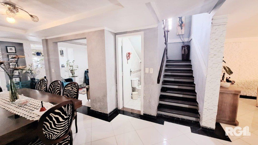 Casa à venda com 3 quartos, 250m² - Foto 8