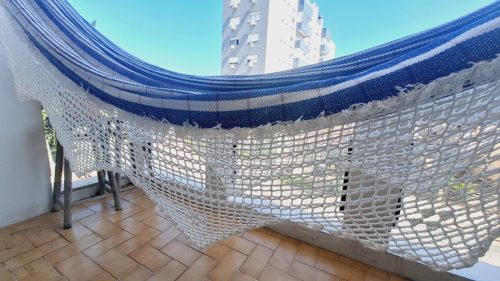 Apartamento à venda com 72m², 2 quartos, 1 vaga no bairro Petrópolis em Porto Alegre
