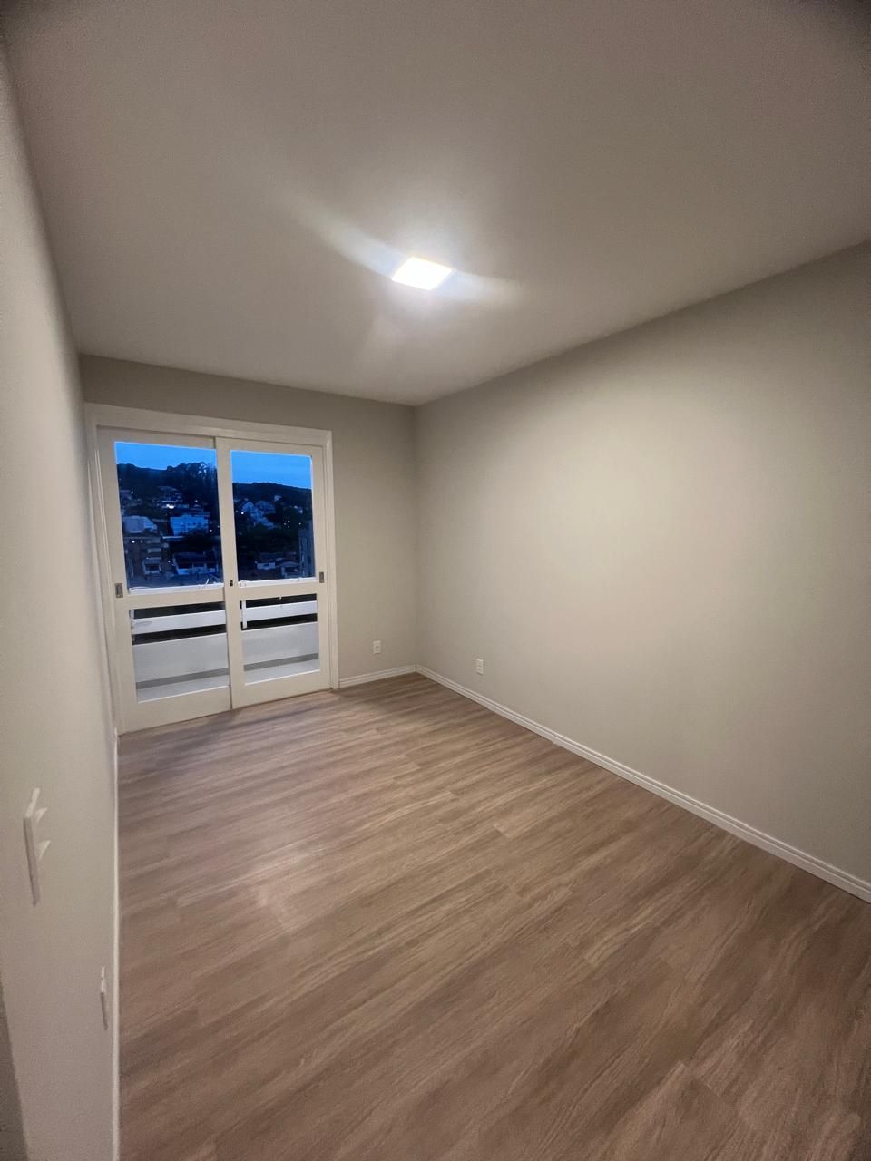 Apartamento à venda com 3 quartos, 79m² - Foto 1