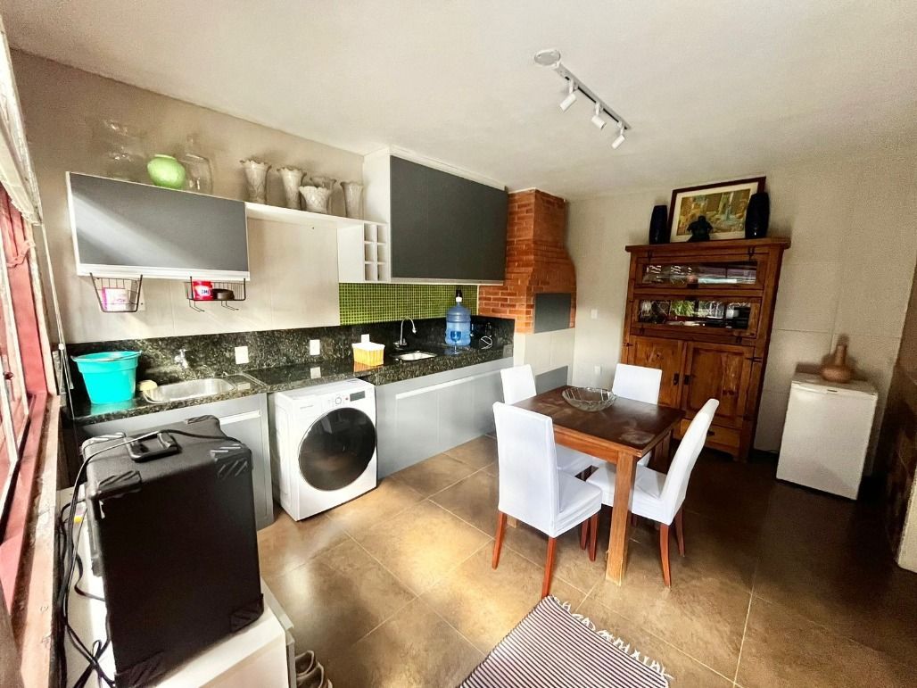 Casa à venda com 4 quartos, 136m² - Foto 32