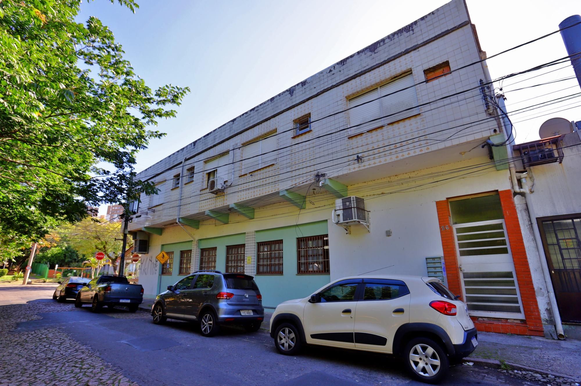 Apartamento JK, semi mobiliado de 01 dorm, frente, 36m², sala, cozinha, banheiro
