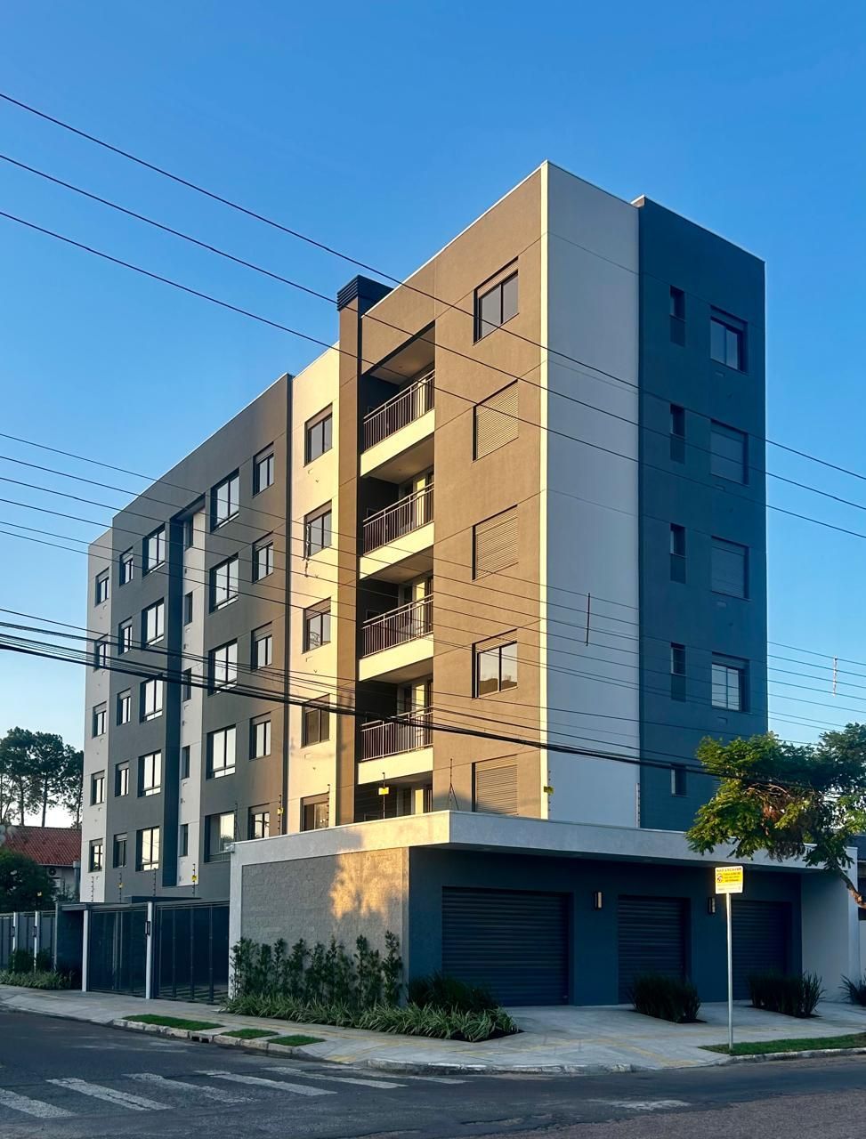 Apto novo, 02 dorm, 61 m2, 01 vaga, Bairro Fátima Canoas, Elevador, Gás encanado