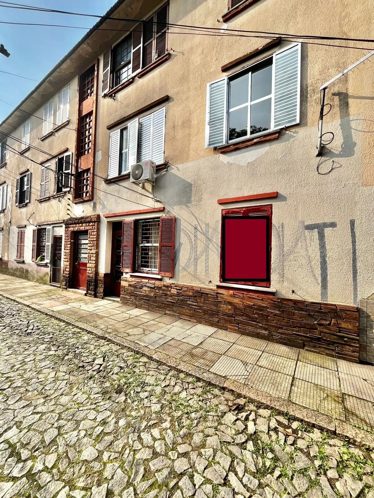 Apartamento com 59m², 3 dormitórios no bairro Passo da Areia em Porto Alegre para Comprar