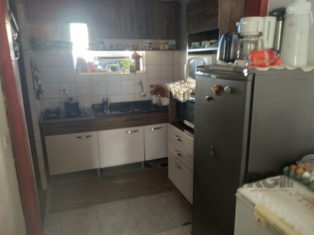 Casa à venda com 2 quartos, 77m² - Foto 3