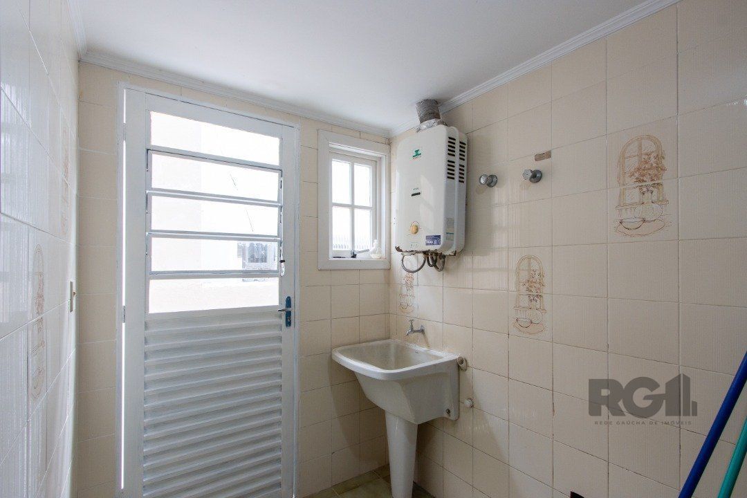 Casa à venda com 4 quartos, 256m² - Foto 17