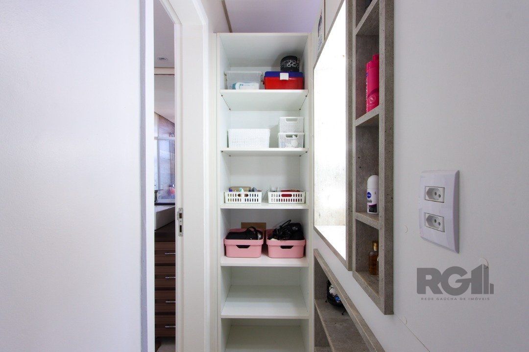 Casa de Condomínio à venda com 3 quartos, 222m² - Foto 32