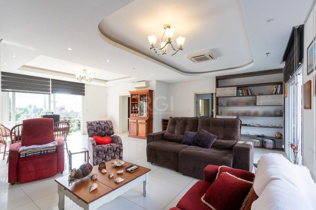 Casa à venda com 4 quartos, 377m² - Foto 13