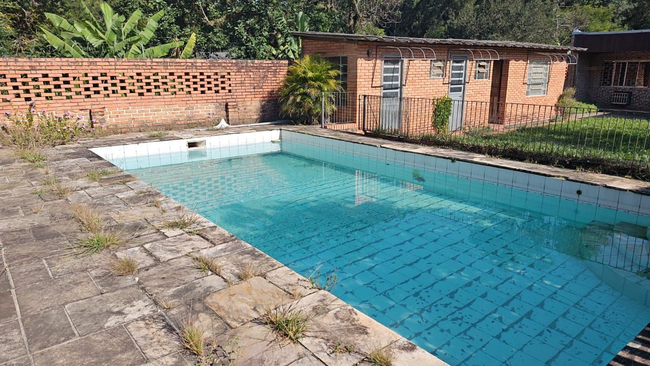 Casa à venda com 3 quartos, 99m² - Foto 4