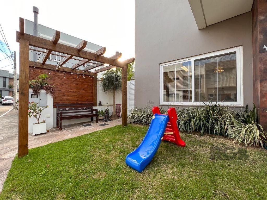 Casa de Condomínio à venda com 3 quartos, 242m² - Foto 5