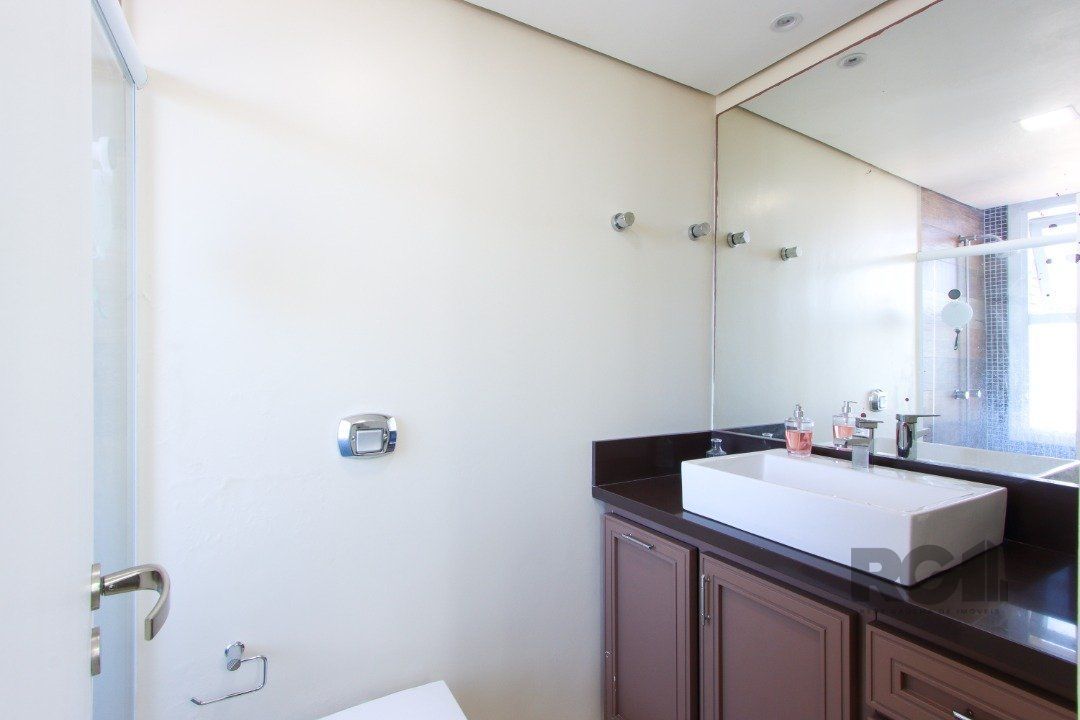Casa de Condomínio à venda com 3 quartos, 222m² - Foto 33