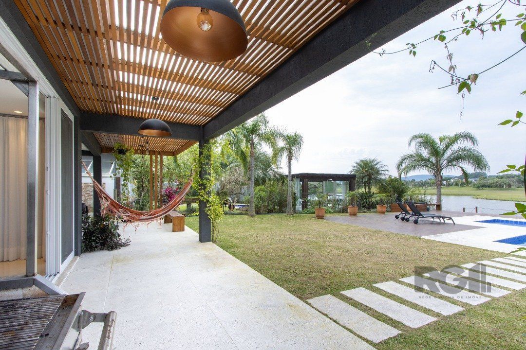 Casa de Condomínio à venda com 4 quartos, 350m² - Foto 33