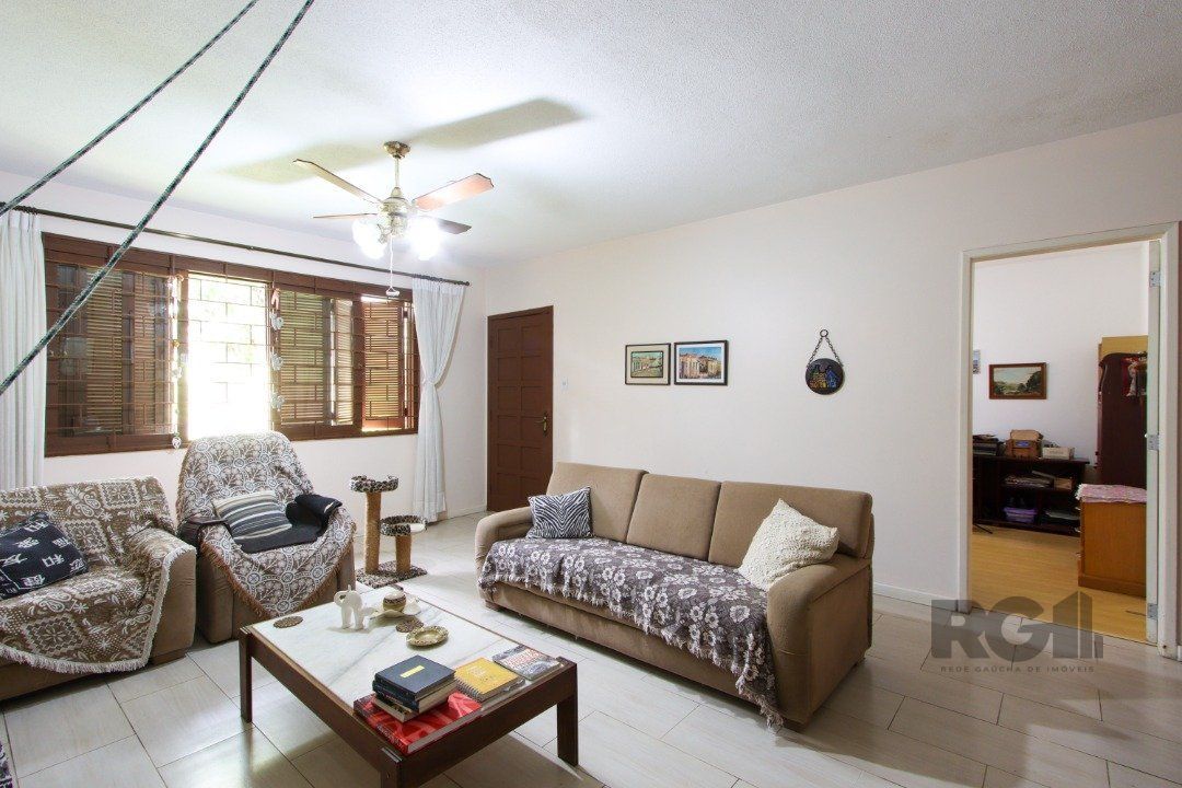 Casa à venda com 4 quartos, 200m² - Foto 8